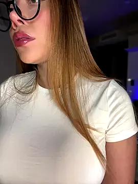 Condes_carmen on StripChat