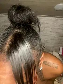 Freechat CUMQUEEN-XXX69 on StripChat