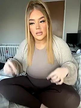 StripChat CurvyGirlMyla is Freechat CurvyGirlMyla — 5 minute control & tit play