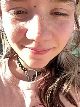 Freechat Cutiepiespanks on StripChat