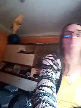 Freechat Dettybitch40 on StripChat