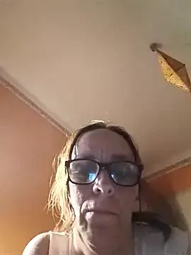 Freechat Dettybitch40 on StripChat