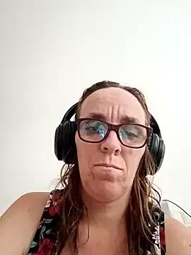 Freechat Dettybitch40 on StripChat