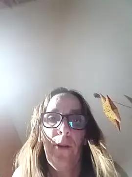 Freechat Dettybitch40 on StripChat