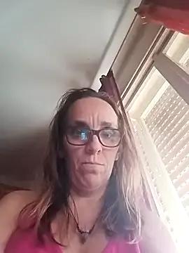 Freechat Dettybitch40 on StripChat