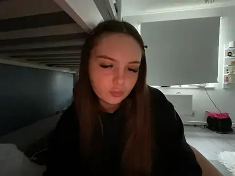 Freechat EllaStarrxxx on StripChat