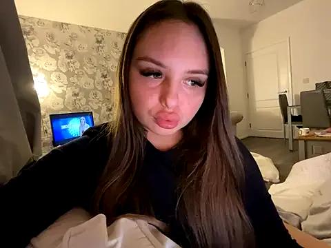 Freechat EllaStarrxxx on StripChat