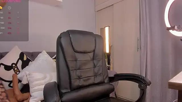 EllieMitchell on StripChat