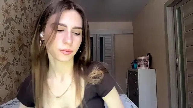 ElsieKuhlmann on StripChat