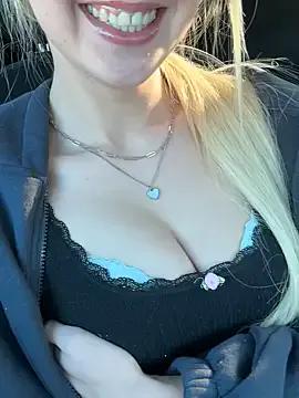 emilypeperoni on StripChat