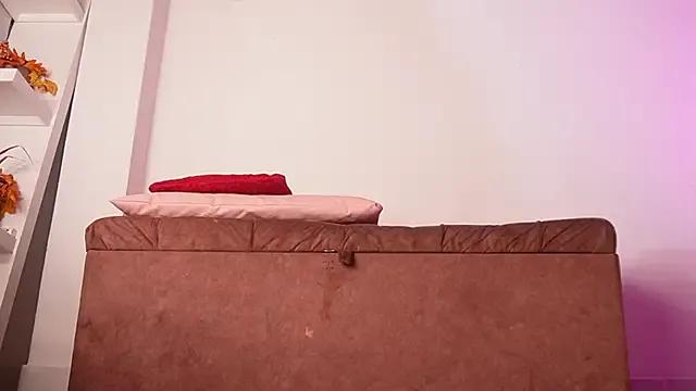 Freechat emyli_sw_ on StripChat