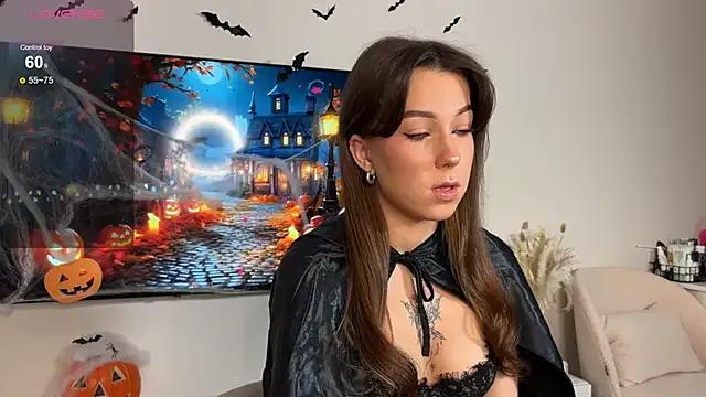 Eva_Collinss on StripChat