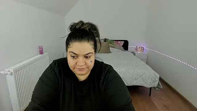 EvvaBBW on StripChat 