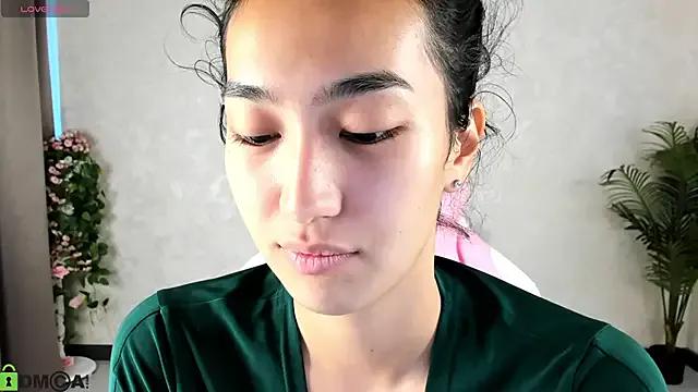 Freechat FlirtyAura on StripChat