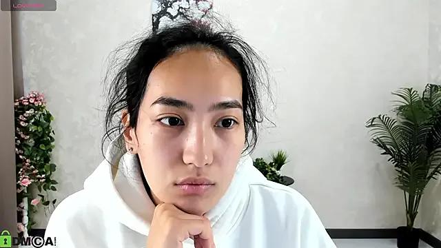 Freechat FlirtyAura on StripChat