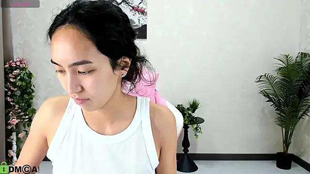 Freechat FlirtyAura on StripChat