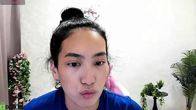 Freechat FlirtyAura on StripChat