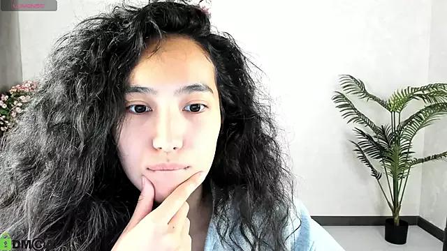 Freechat FlirtyAura on StripChat