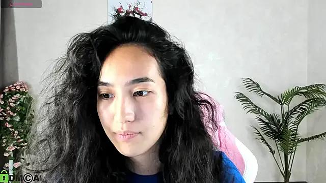 Freechat FlirtyAura on StripChat