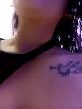 Fox_Roxxan on StripChat