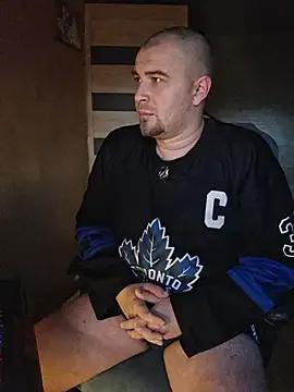 Freechat Foxyshaved on StripChat