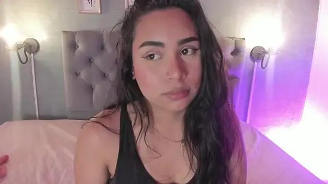 Freechat GiannaSlimJB on StripChat