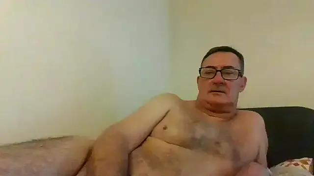 Freechat goldenman59 on StripChat