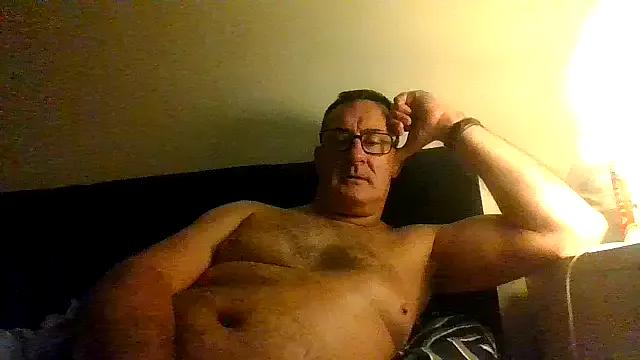Freechat goldenman59 on StripChat