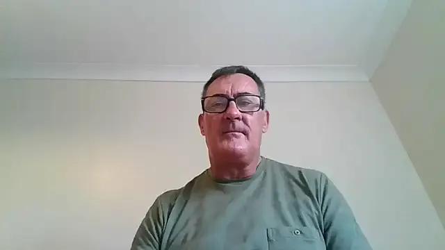 Freechat goldenman59 on StripChat