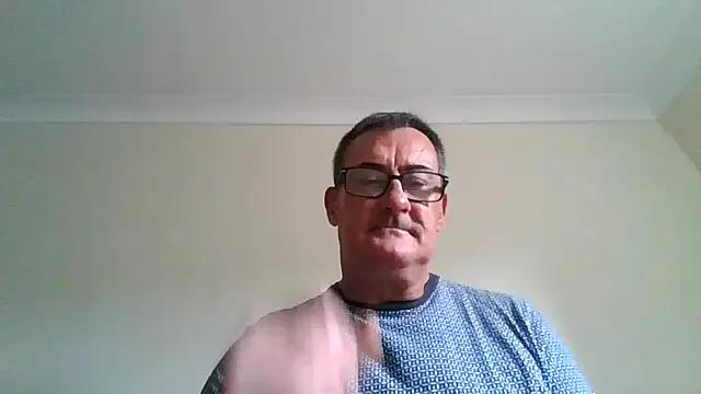 Freechat goldenman59 on StripChat