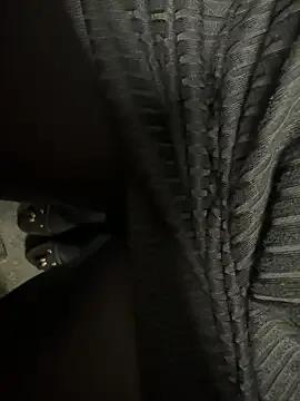 HiddenHoneyLDN on StripChat