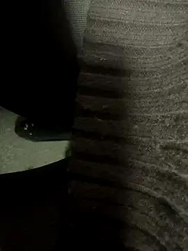 HiddenHoneyLDN on StripChat