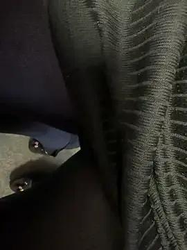 HiddenHoneyLDN on StripChat