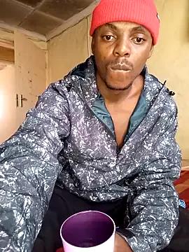 Freechat Hluga_25 on StripChat