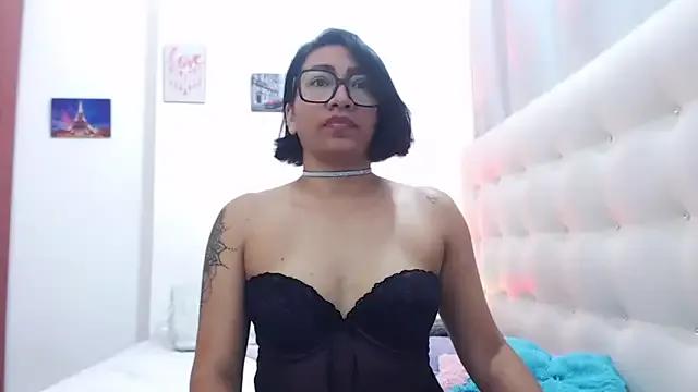 Freechat hornywife_ on StripChat