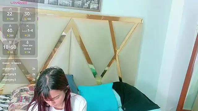 Freechat hot-littlechill on StripChat