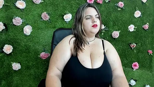 Freechat Huge_Titties_ on StripChat