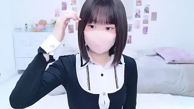 Im_Yu-na on StripChat