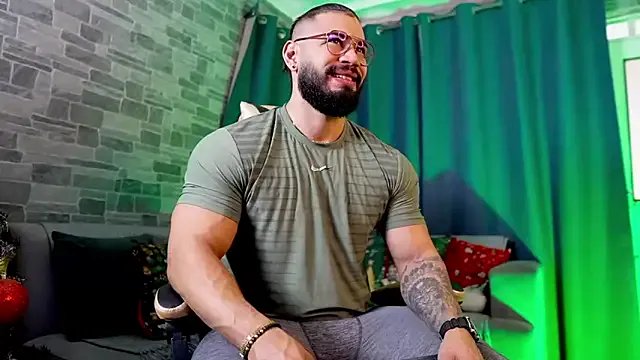 jaxon_colton on StripChat