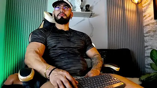 jaxon_colton on StripChat