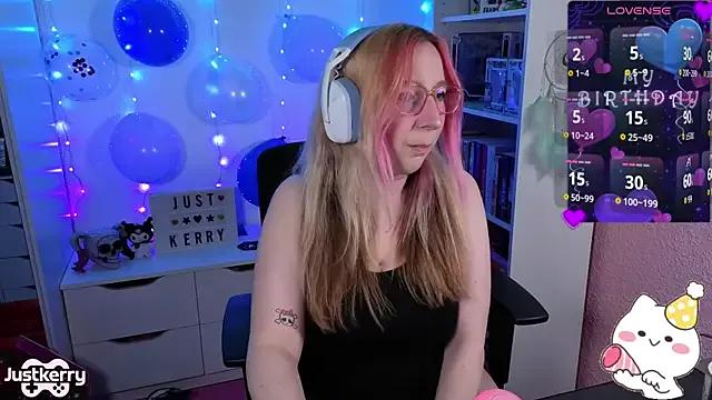 StripChat JustKerry is Freechat JustKerry — last tipper wins 2 spicy videos