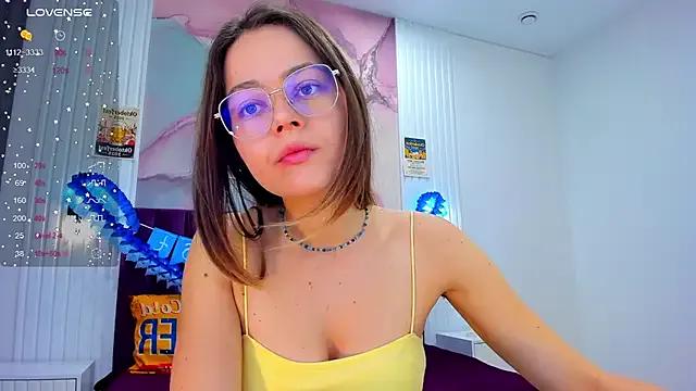 Kelly_Cuutie on StripChat 