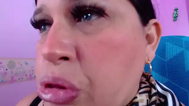 Freechat Kerly_Doll on StripChat