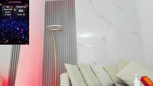 Freechat kiaratentation on StripChat