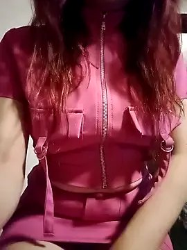 KITTEN-10 on StripChat