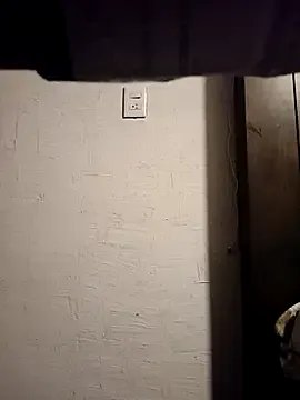 KITTEN-10 on StripChat