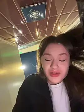 KittyQueeny on StripChat 