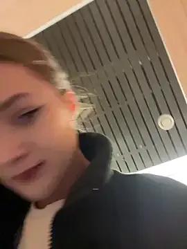 KittyQueeny on StripChat 