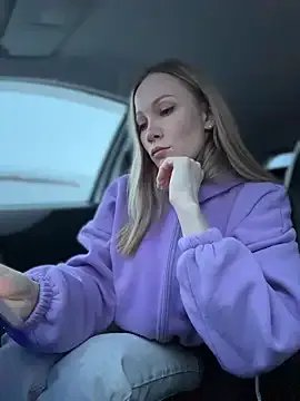 LavenderHot on StripChat