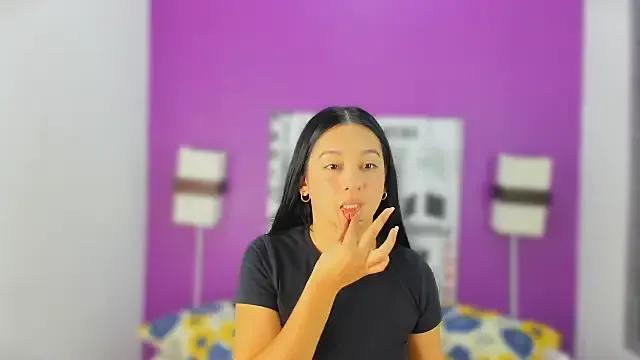 Group Lila_Pinky on StripChat